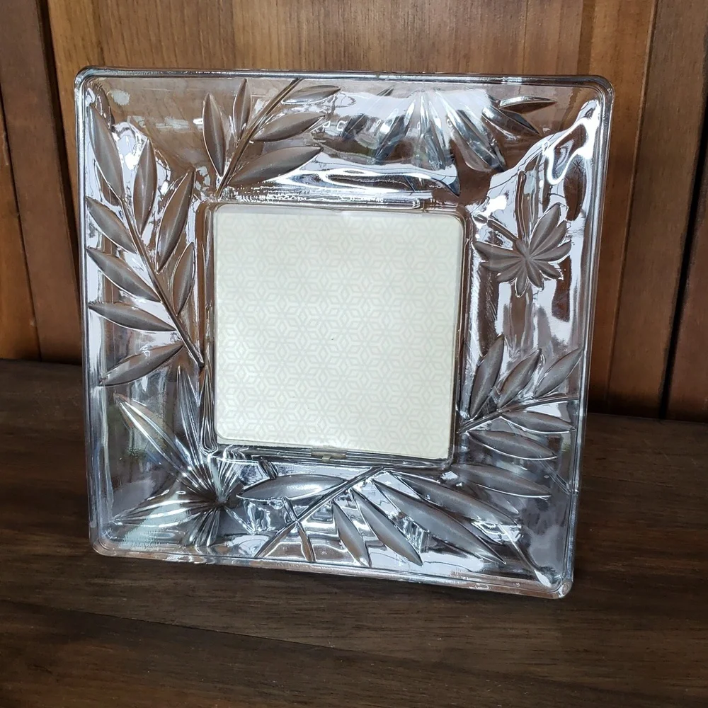 Home Beautiful Botanical Etched Glass Picture Frame